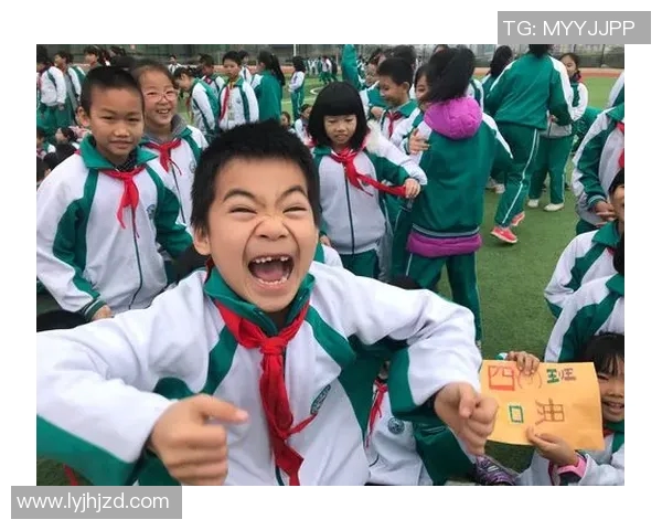 华为nova7手机壳设计灵感来源于足球明星，展现运动激情与个性风采